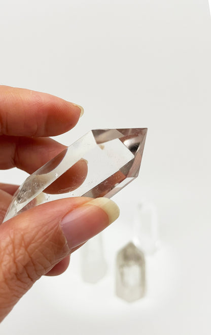 Clear Quartz Point｜Cosmic Frequency Antenna